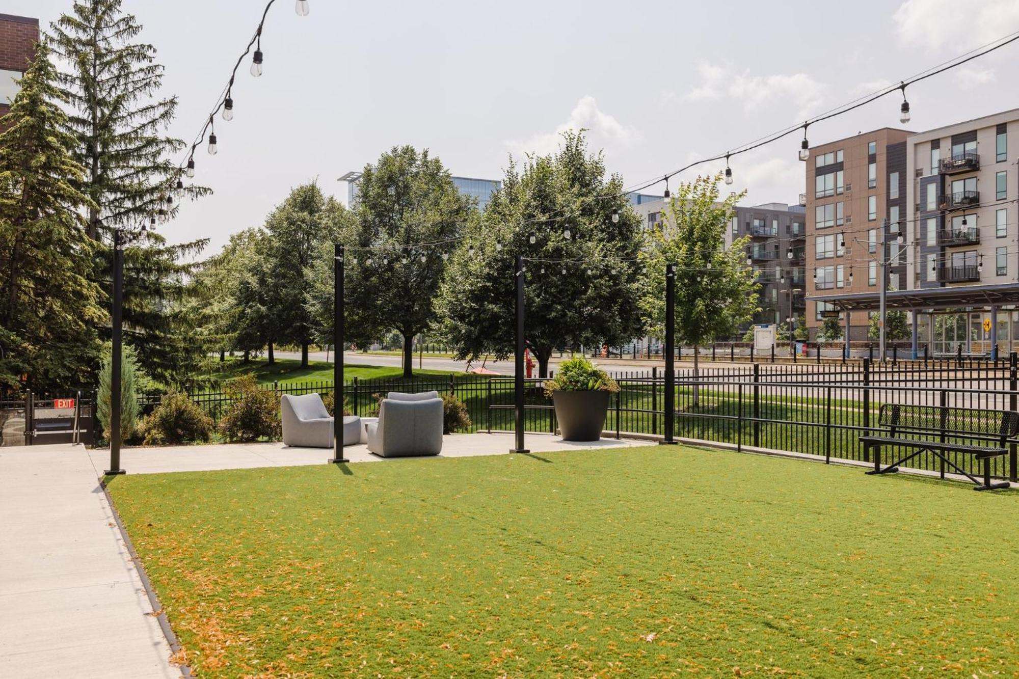 Crowne Plaza Suites Msp Airport - Mall Of America By Ihg Bloomington Exterior foto